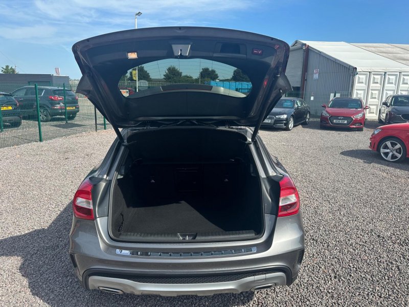 MERCEDES-BENZ GLA CLASS