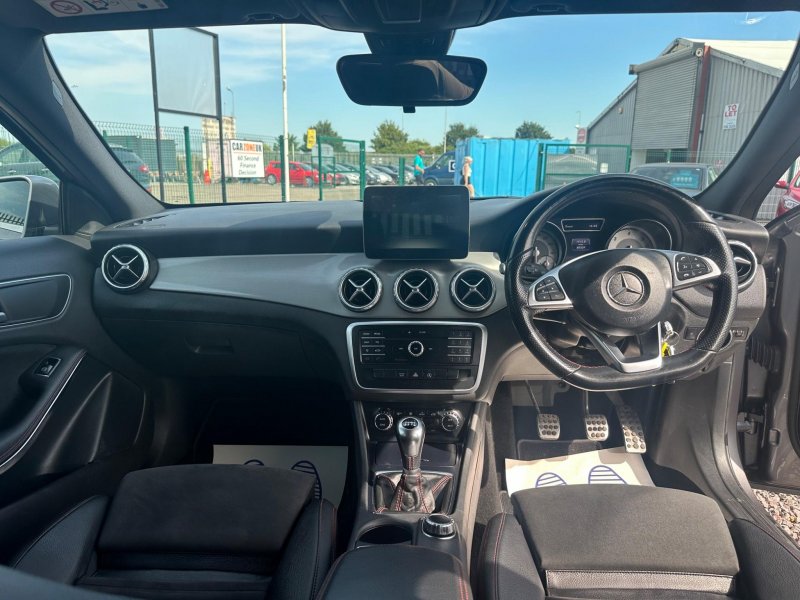 MERCEDES-BENZ GLA CLASS