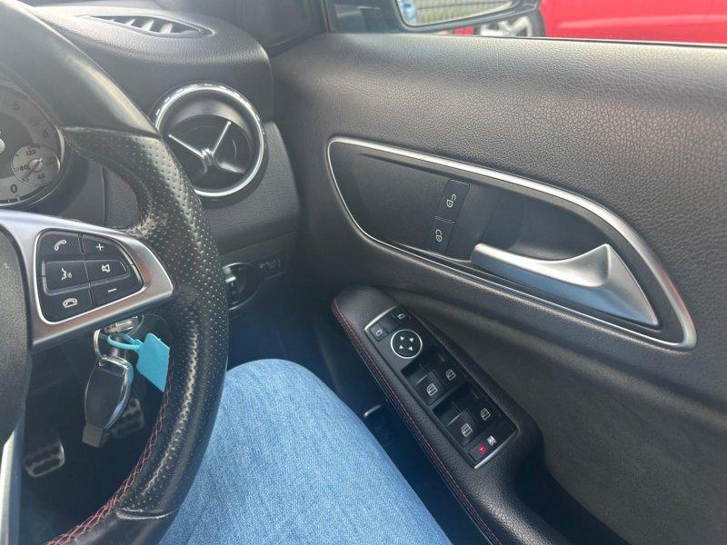 MERCEDES-BENZ GLA CLASS