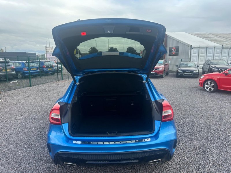 MERCEDES-BENZ GLA CLASS