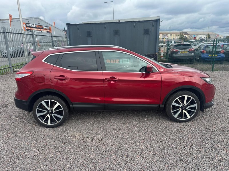 NISSAN QASHQAI