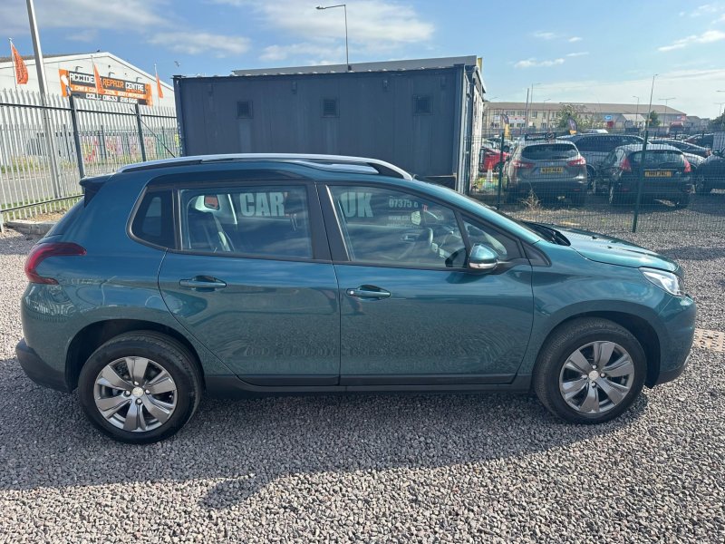 PEUGEOT 2008